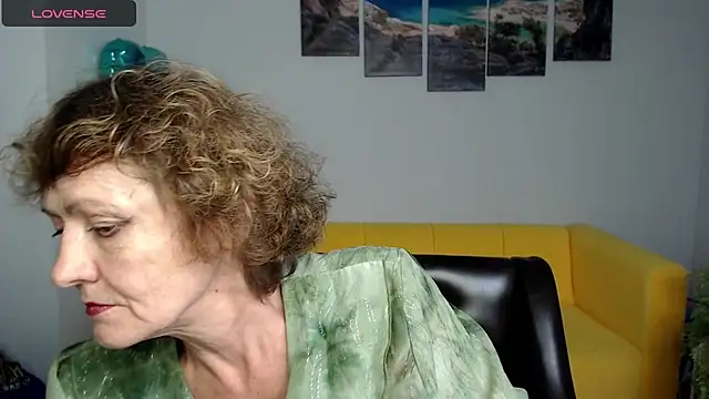 SexyGrandma  online show from 28, 2, 2025