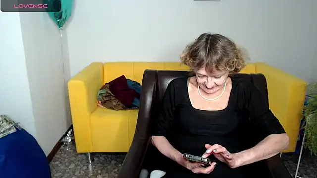 SexyGrandma  online show from 1, 3, 2025