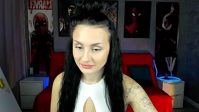 Snapshot of EmiliaBeynard chatting on 5, 2, 2025 EmiliaBeynard online show from 5, 2, 2025