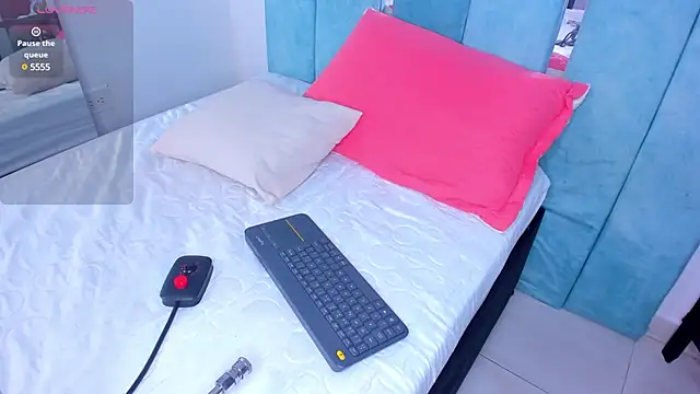 Snapshot of AlexxaSmall chatting on 11, 3, 2025 AlexxaSmall online show from 11, 3, 2025