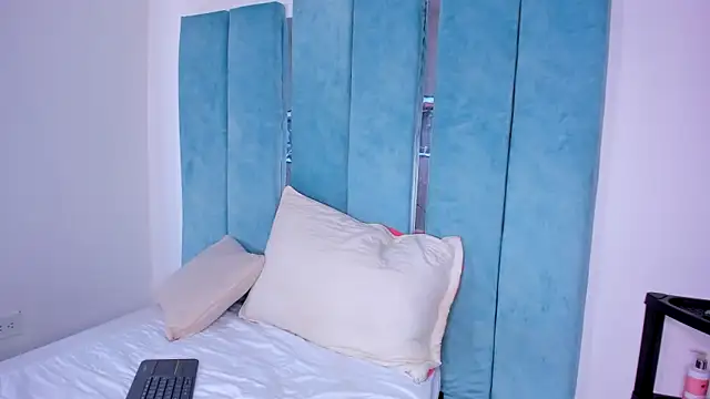 Snapshot of AlexxaSmall chatting on 21, 3, 2025 AlexxaSmall online show from 21, 3, 2025