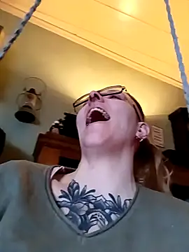 Snapshot of Astrid-Gilbert chatting on 4, 2, 2025 Astrid-Gilbert online show from 4, 2, 2025