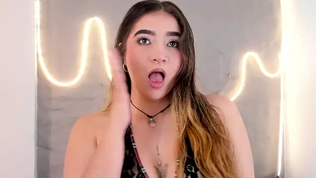 Snapshot of Shanntal_ chatting on 1, 2, 2026 Shanntal online show from 1, 2, 2026