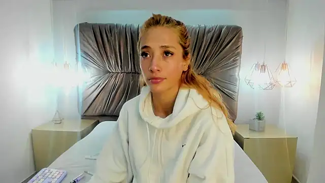 zoe taylorr1 online show from 25, 2, 2025