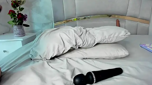 zoe taylorr1 online show from 11, 3, 2025