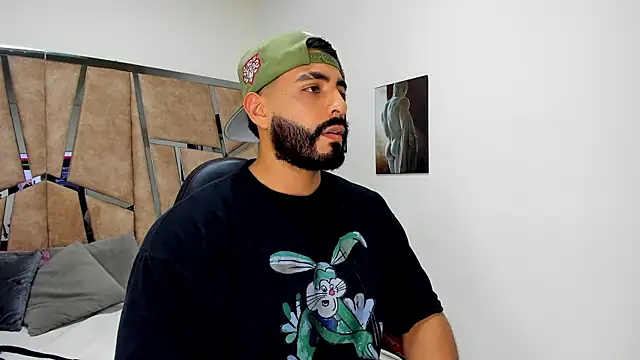 Snapshot of LeandroRusso chatting on 12, 3, 2025 LeandroRusso online show from 12, 3, 2025