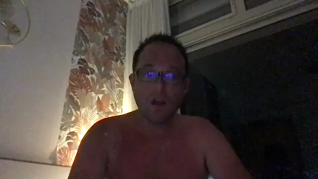 Snapshot of Funnyjul31 chatting on 6, 6, 2026 Funnyjul31 online show from 6, 6, 2026