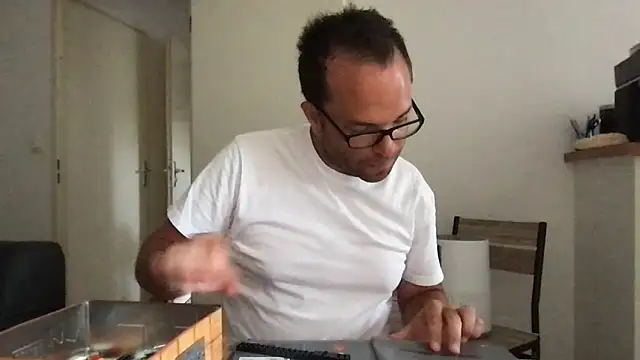 Snapshot of Funnyjul31 chatting on 8, 6, 2026 Funnyjul31 online show from 8, 6, 2026