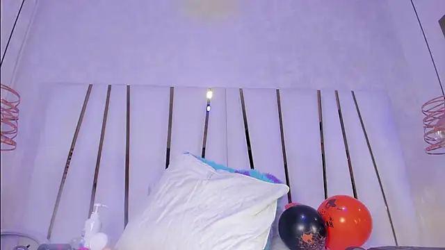 Snapshot of violet_gray_ chatting on 24, 10, 2025 violet gray online show from 24, 10, 2025