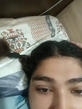 Snapshot of naina78910 chatting on 23, 10, 2025 naina78910 online show from 23, 10, 2025