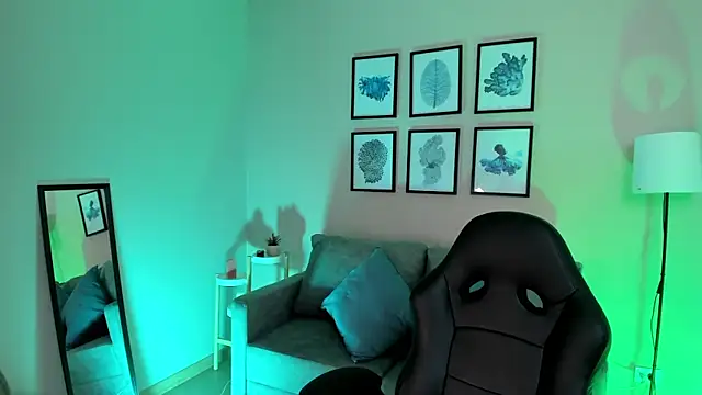 Snapshot of nina__dixon chatting on 18, 9, 2025 nina dixon online show from 18, 9, 2025