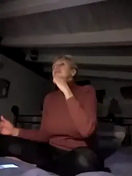 Snapshot of divinaerotica chatting on 3, 11, 2025 divinaerotica online show from 3, 11, 2025