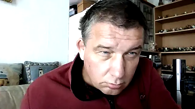 Snapshot of GrandpasDadBulg chatting on 1, 10, 2025 GrandpasDadBulg online show from 1, 10, 2025