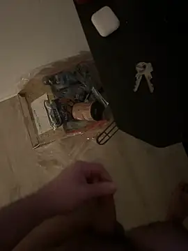 Mo 2003 online show from 30, 1, 2025