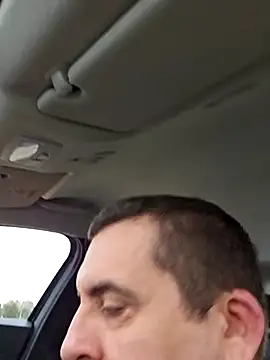 Snapshot of Usame_como_quieras chatting on 8, 3, 2025 Usame como quieras online show from 8, 3, 2025