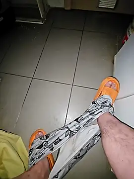 Snapshot of Usame_como_quieras chatting on 16, 10, 2025 Usame como quieras online show from 16, 10, 2025