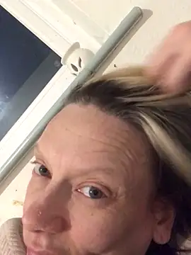 Snapshot of blondey206 chatting on 11, 3, 2026 blondey206 online show from 11, 3, 2026