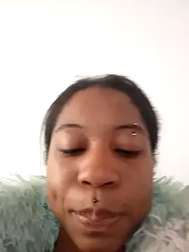 Zaira Rose  online show from 10, 10, 2025