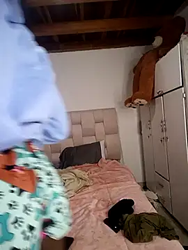 Zaira Rose  online show from 13, 4, 2026