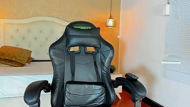 Hadley  online show from 18, 9, 2025