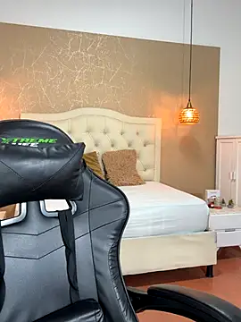 Hadley  online show from 18, 11, 2025