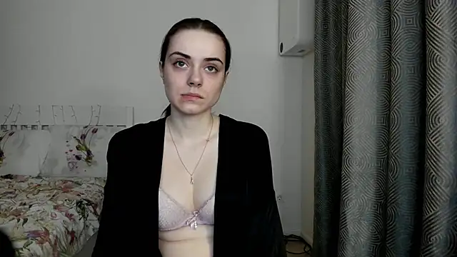 Snapshot of Hustle_Babyy chatting on 20, 11, 2025 Hustle Babyy online show from 20, 11, 2025