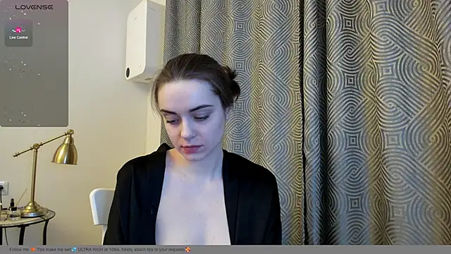 Snapshot of Hustle_Babyy chatting on 10, 2, 2026 Hustle Babyy online show from 10, 2, 2026