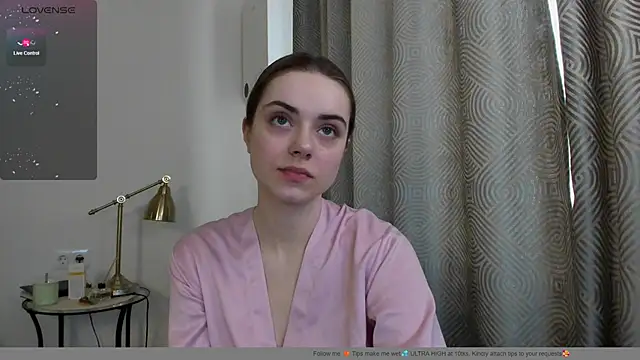 Snapshot of Hustle_Babyy chatting on 4, 3, 2026 Hustle Babyy online show from 4, 3, 2026