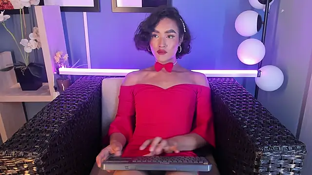 AliDiaz  online show from 3, 2, 2025