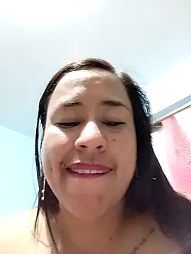 kamila lovee online show from 1, 3, 2025