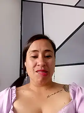 kamila lovee online show from 7, 3, 2025