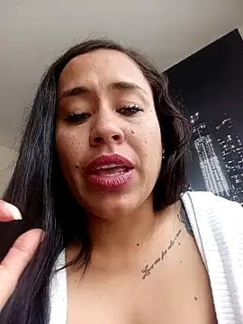 kamila lovee online show from 19, 3, 2025