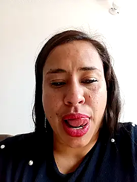 kamila lovee online show from 22, 3, 2025