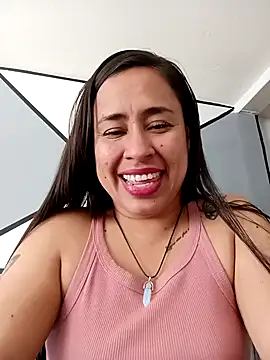 kamila lovee online show from 6, 10, 2025