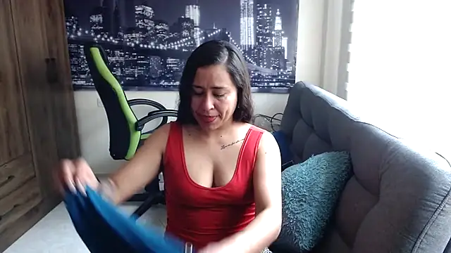 kamila lovee online show from 11, 11, 2025