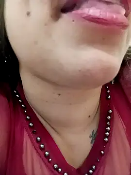 kamila lovee online show from 5, 12, 2025