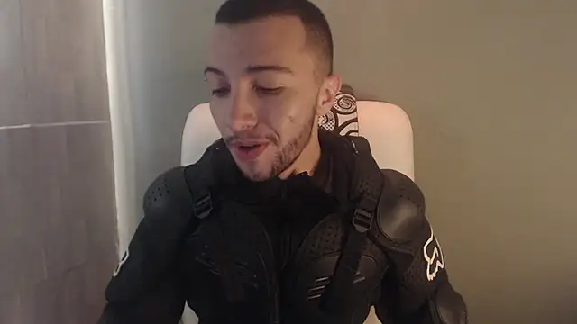 FemToMale online show from 26, 2, 2025