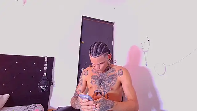 Snapshot of hot_man05 chatting on 7, 1, 2026 hot man05 online show from 7, 1, 2026