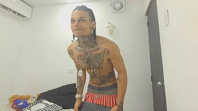 Snapshot of hot_man05 chatting on 28, 4, 2026 hot man05 online show from 28, 4, 2026