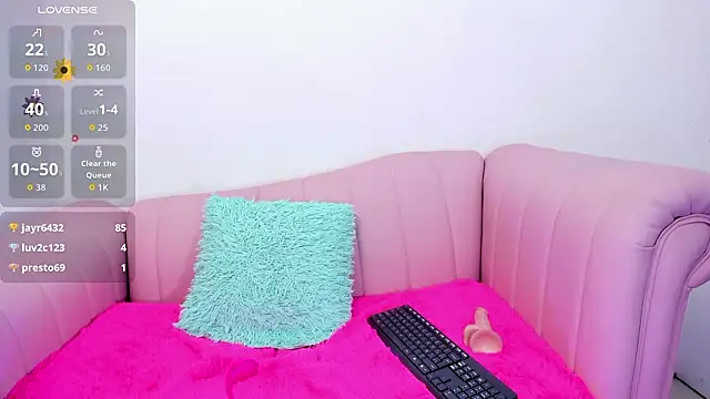 Snapshot of BlondieCutee chatting on 31, 1, 2026 BlondieCutee online show from 31, 1, 2026