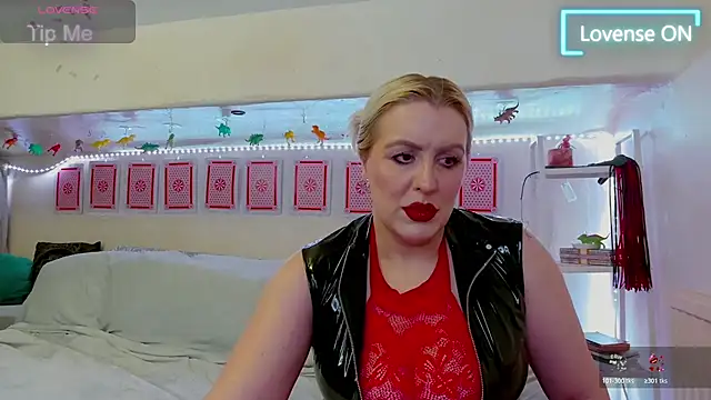 Snapshot of GoddessAlimony chatting on 4, 4, 2026 GoddessAlimony online show from 4, 4, 2026