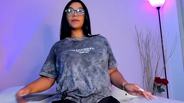 Snapshot of aleya_bliss chatting on 17, 2, 2025 aleya bliss online show from 17, 2, 2025