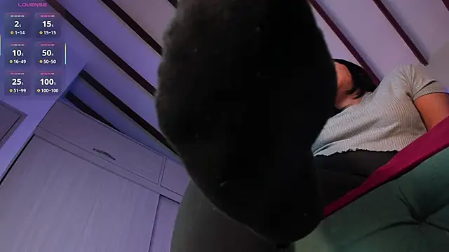 Snapshot of aleya_bliss chatting on 15, 11, 2025 aleya bliss online show from 15, 11, 2025