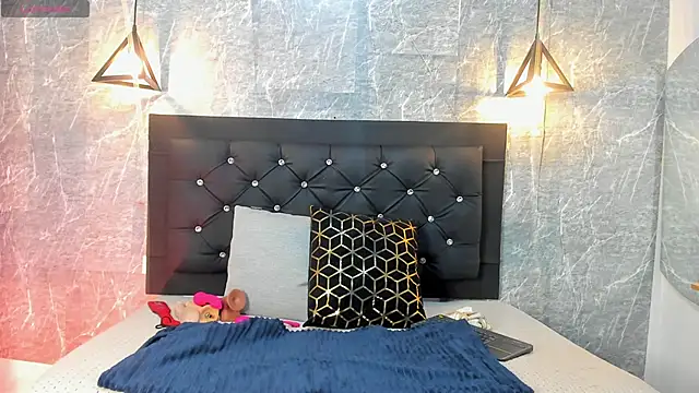 emberhodson online show from 12, 11, 2025