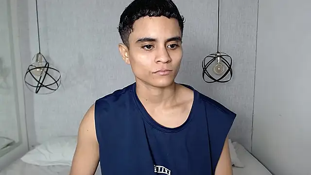 Liiamthompson online show from 18, 3, 2025