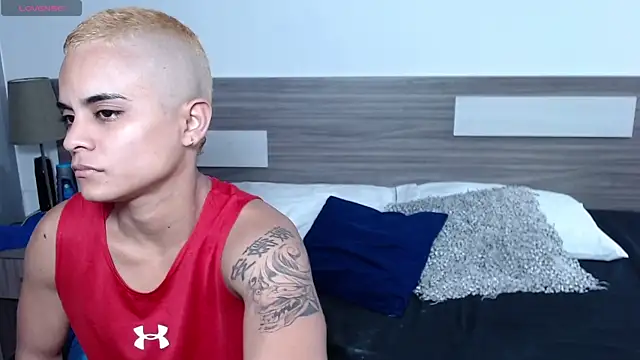 Liiamthompson online show from 7, 1, 2026