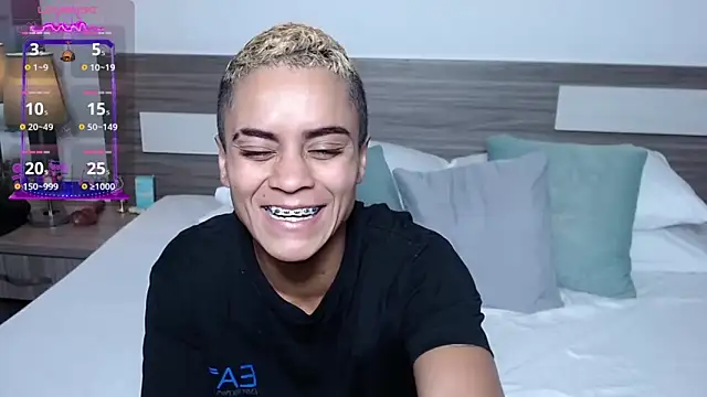 Liiamthompson online show from 20, 3, 2026