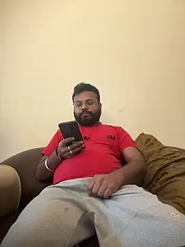 Snapshot of SoloChill chatting on 8, 4, 2026 SoloChill online show from 8, 4, 2026