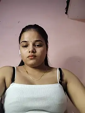 Snapshot of RAYI_123 chatting on 17, 5, 2026 RAYI 123 online show from 17, 5, 2026