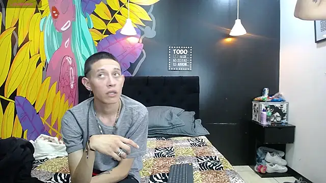 Snapshot of SimonAndJocelyn chatting on 6, 2, 2025 SimonAndJocelyn online show from 6, 2, 2025